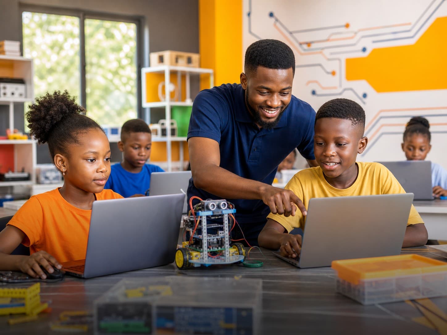 Children learning coding with Velttech